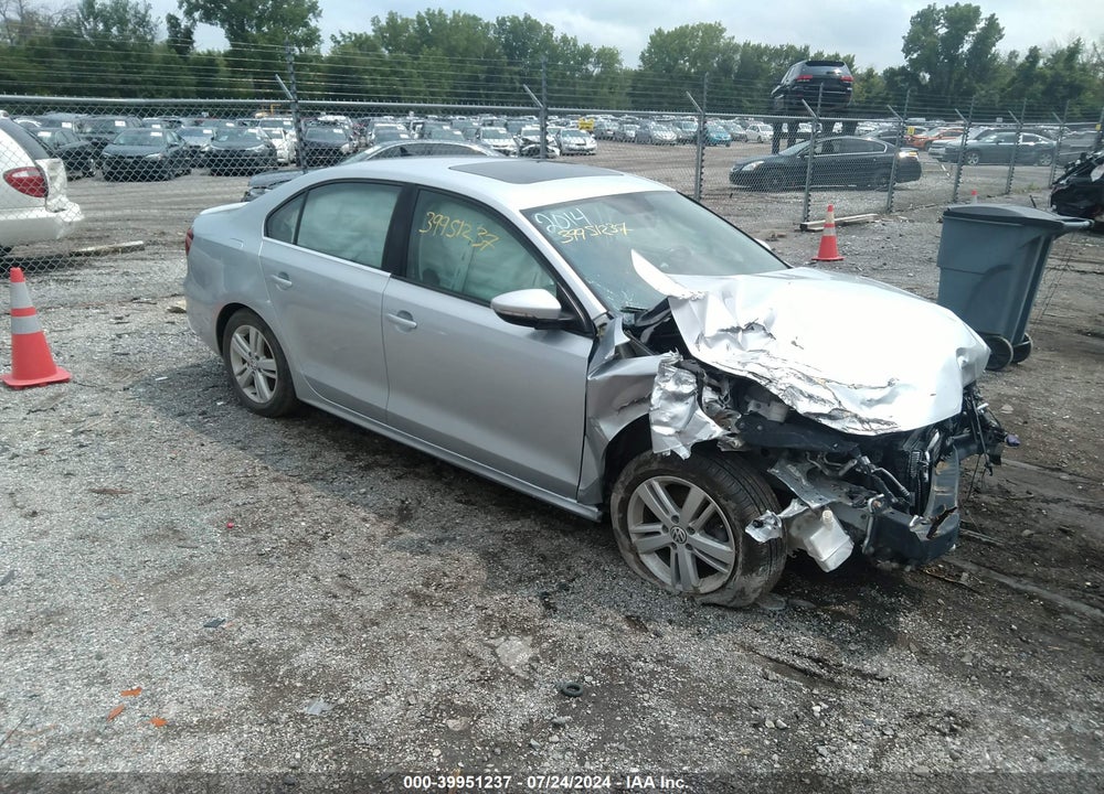 2014 VOLKSWAGEN JETTA HYBRID SEL VIN: 3VW637AJ3EM234829