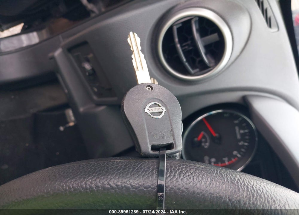 2013 NISSAN ROGUE S VIN: JN8AS5MTXDW516700