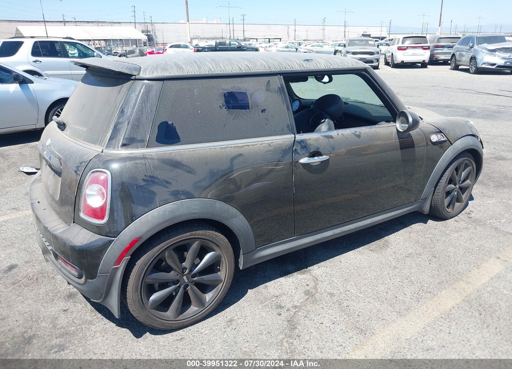 2013 MINI HARDTOP COOPER S VIN: WMWSV3C55DT397077