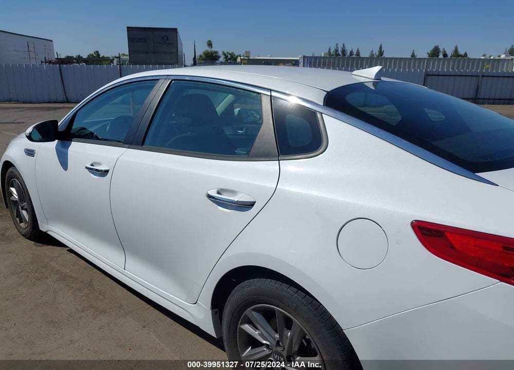 2019 KIA OPTIMA LX VIN: 5XXGT4L36KG349636