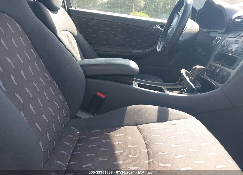 2002 MERCEDES-BENZ C 230 VIN: WDBRN47JX2A262103