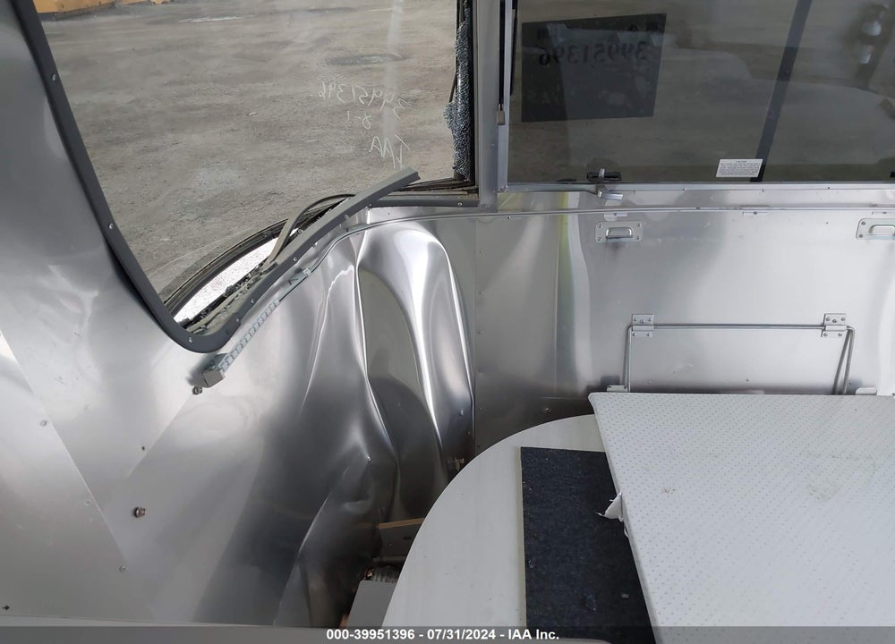 2019 AIRSTREAMS TRAILER VIN: 1STHRAC17KJ545811