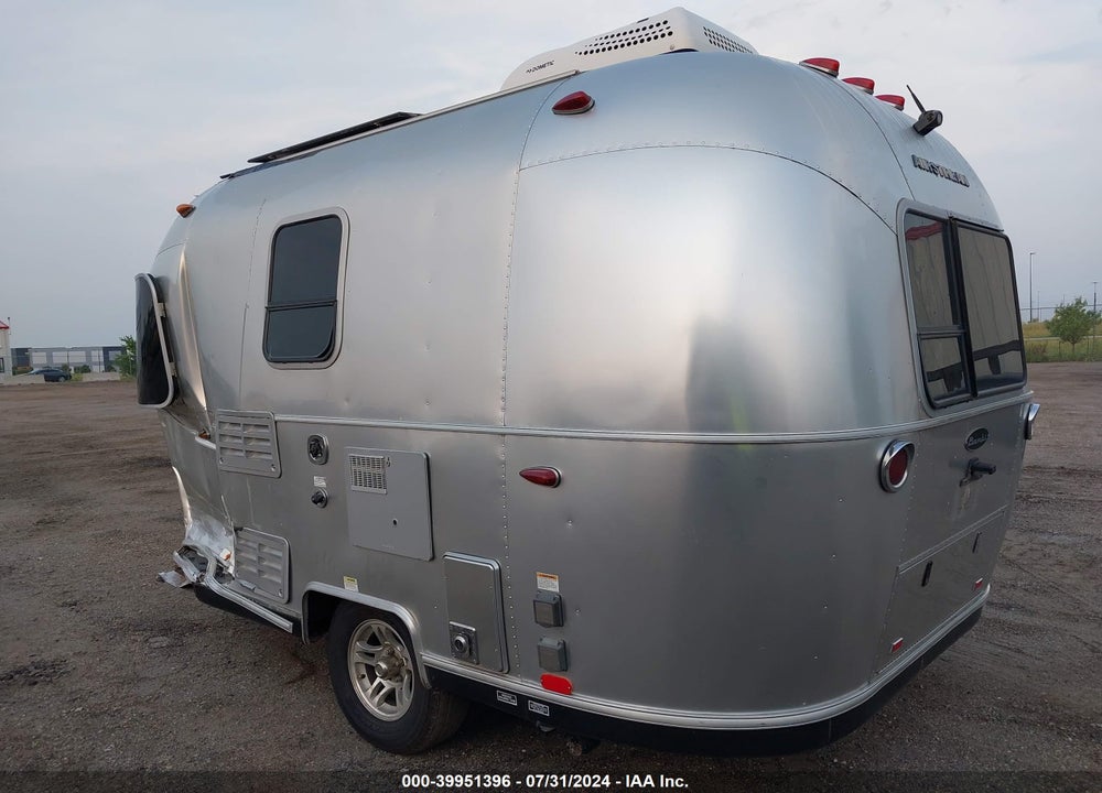 2019 AIRSTREAMS TRAILER VIN: 1STHRAC17KJ545811