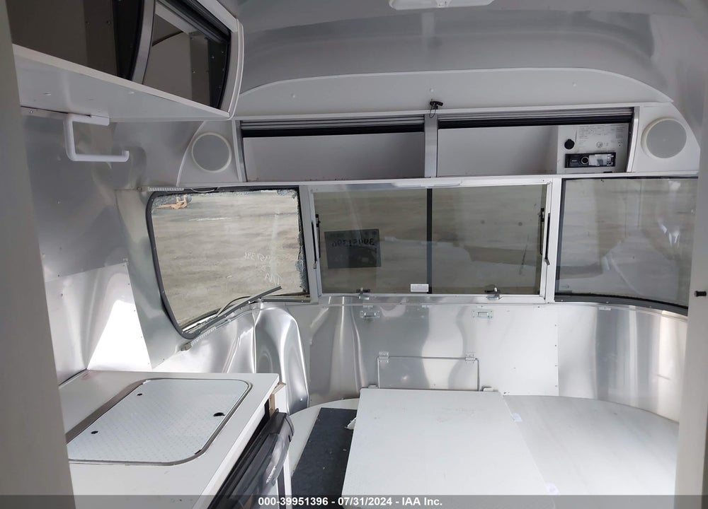 2019 AIRSTREAMS TRAILER VIN: 1STHRAC17KJ545811