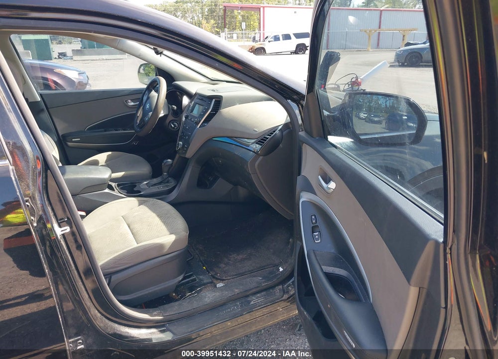 2016 HYUNDAI SANTA FE VIN: KM8SM4HF1GU154888