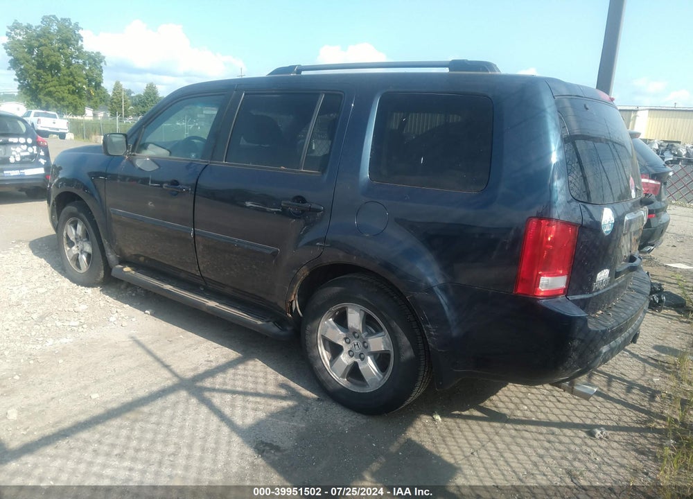 2011 HONDA PILOT EX-L VIN: 5FNYF4H58BB010563