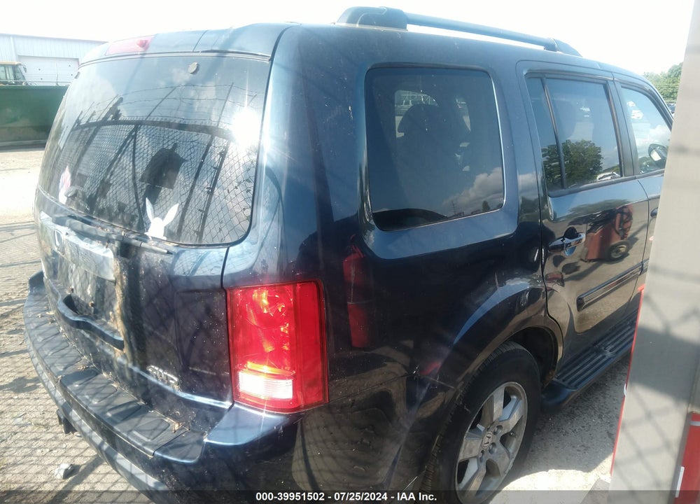 2011 HONDA PILOT EX-L VIN: 5FNYF4H58BB010563