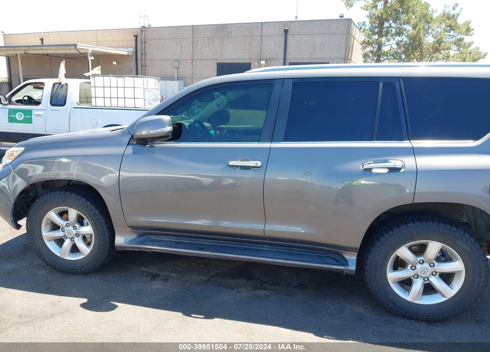 2011 LEXUS 460 VIN: JTJBM7FX2B5021235