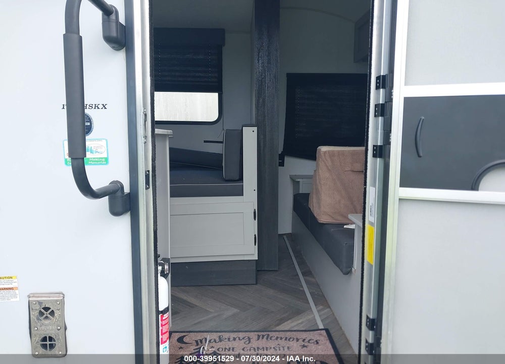 2021 SALEM CT VIN: 5ZT2SMGC3MG072395