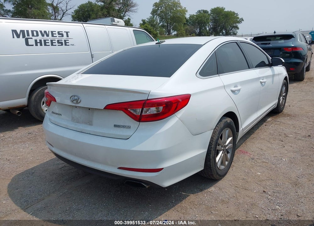 2016 HYUNDAI SONATA SE VIN: 5NPE24AF3GH306133