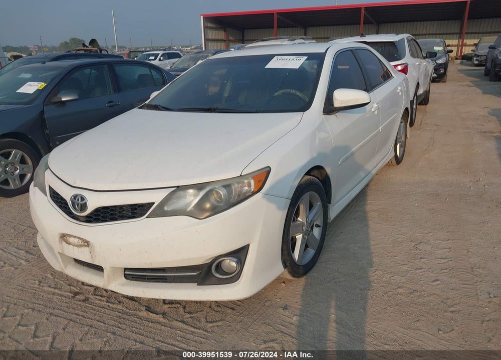 2014 TOYOTA CAMRY SE VIN: 4T1BF1FK1EU422599