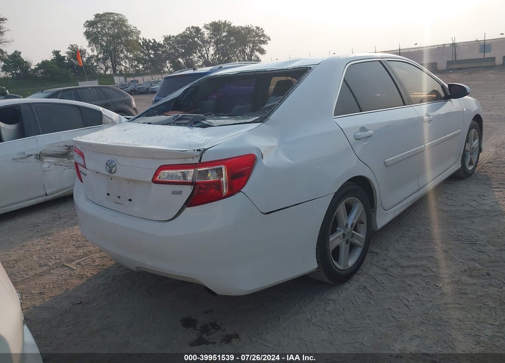 2014 TOYOTA CAMRY SE VIN: 4T1BF1FK1EU422599