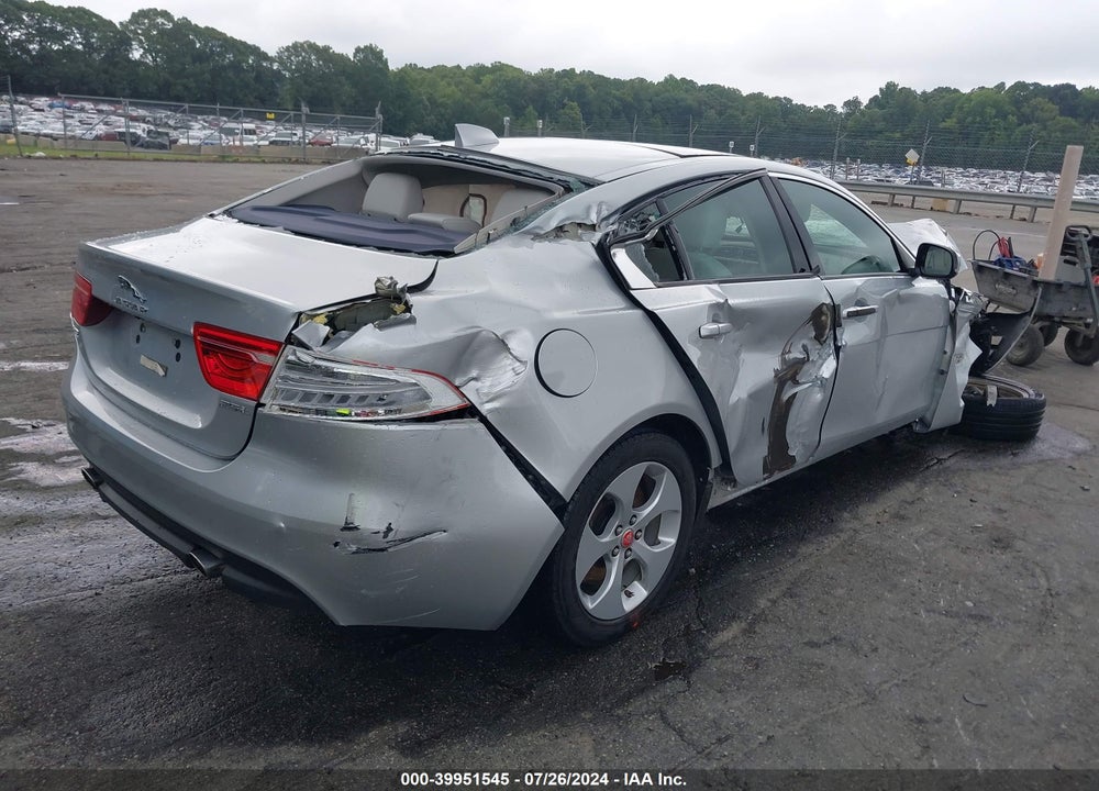 2017 JAGUAR XE VIN: SAJAR4BG5HA964810
