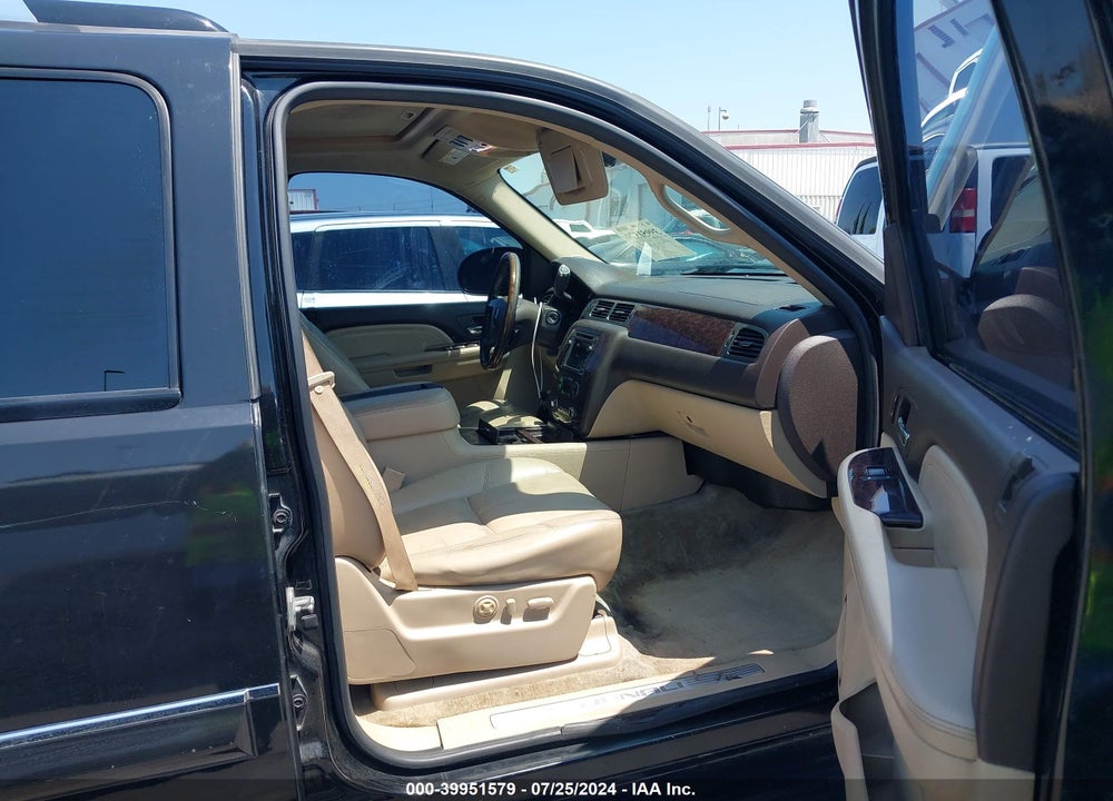 2007 GMC YUKON DENALI VIN: 1GKFK63867J151815