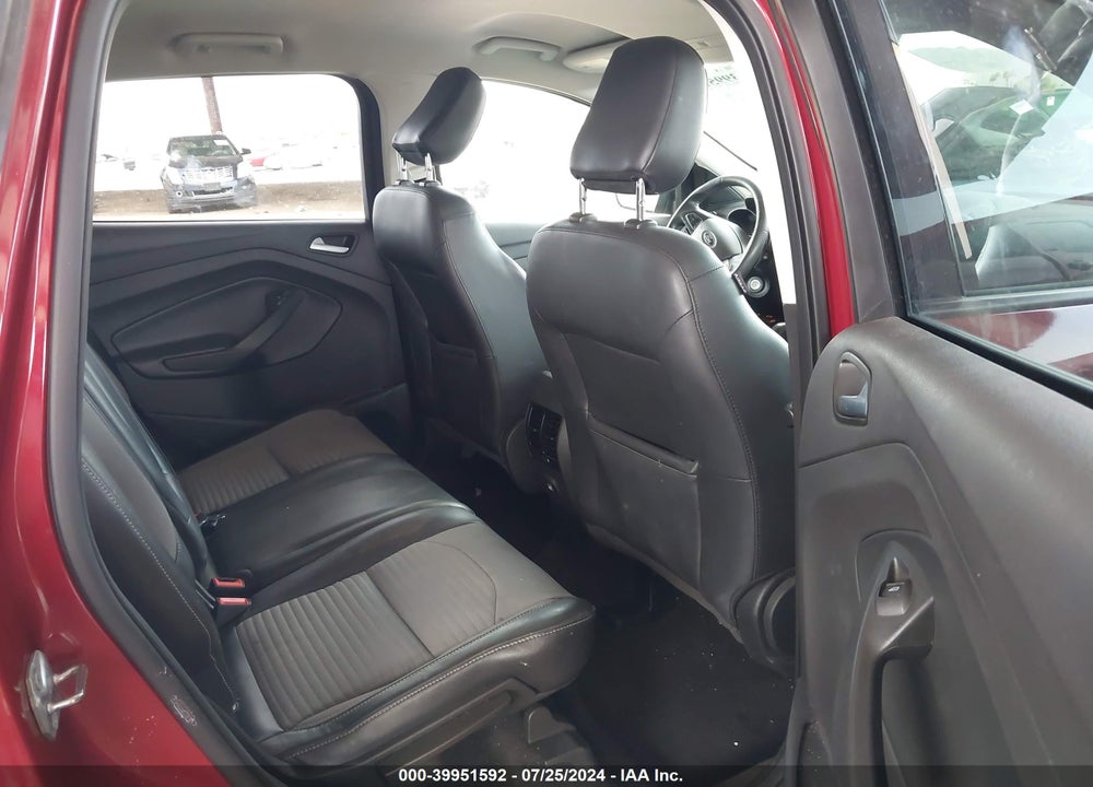 2018 FORD ESCAPE SE VIN: 1FMCU9GD2JUA84570