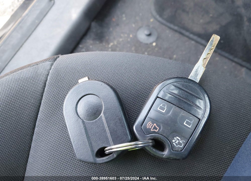 2015 FORD FIESTA SE VIN: 3FADP4EJ8FM211089