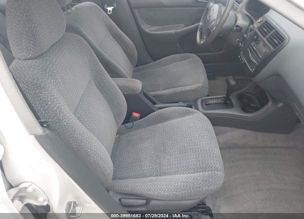1999 HONDA CIVIC LX VIN: 2HGEJ6674XH583884