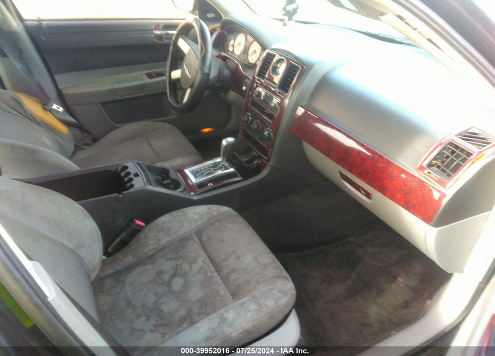 2005 CHRYSLER 300 VIN: 2C3JA43RX5H648763