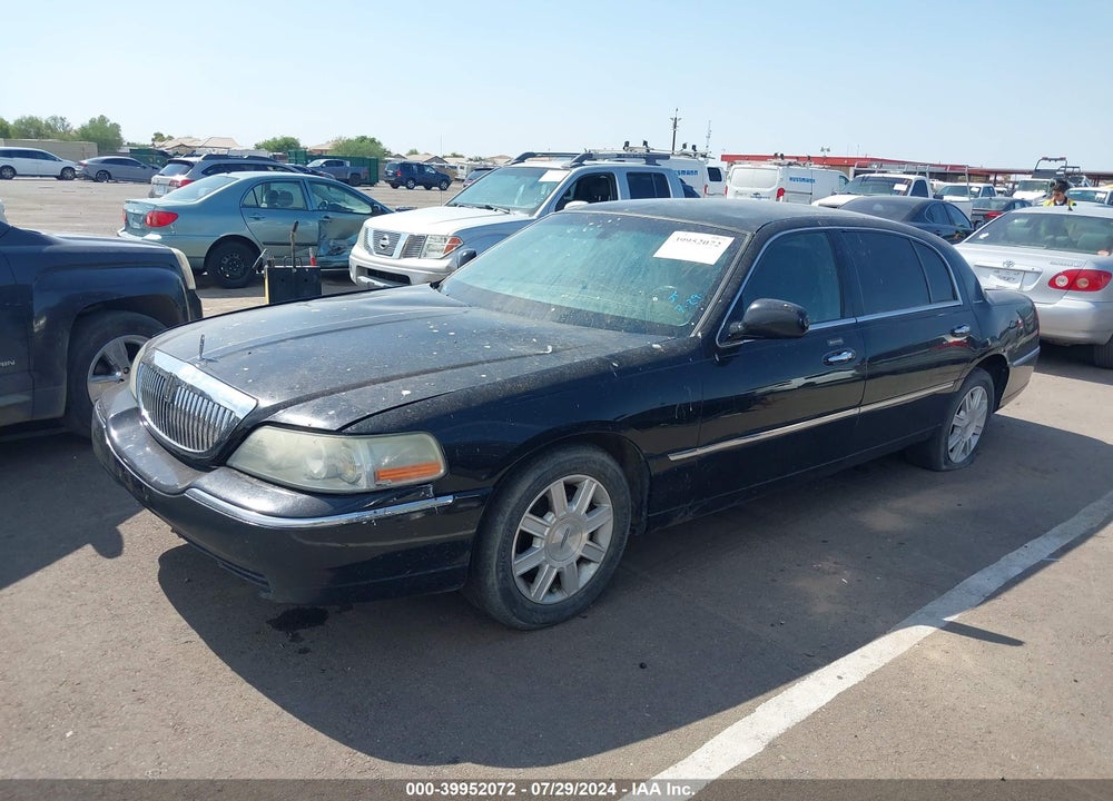 2011 LINCOLN TOWN CAR EXECUTIVE L VIN: 2LNBL8EV0BX753465
