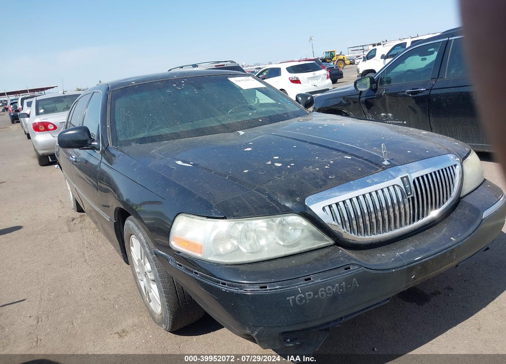 2011 LINCOLN TOWN CAR EXECUTIVE L VIN: 2LNBL8EV0BX753465