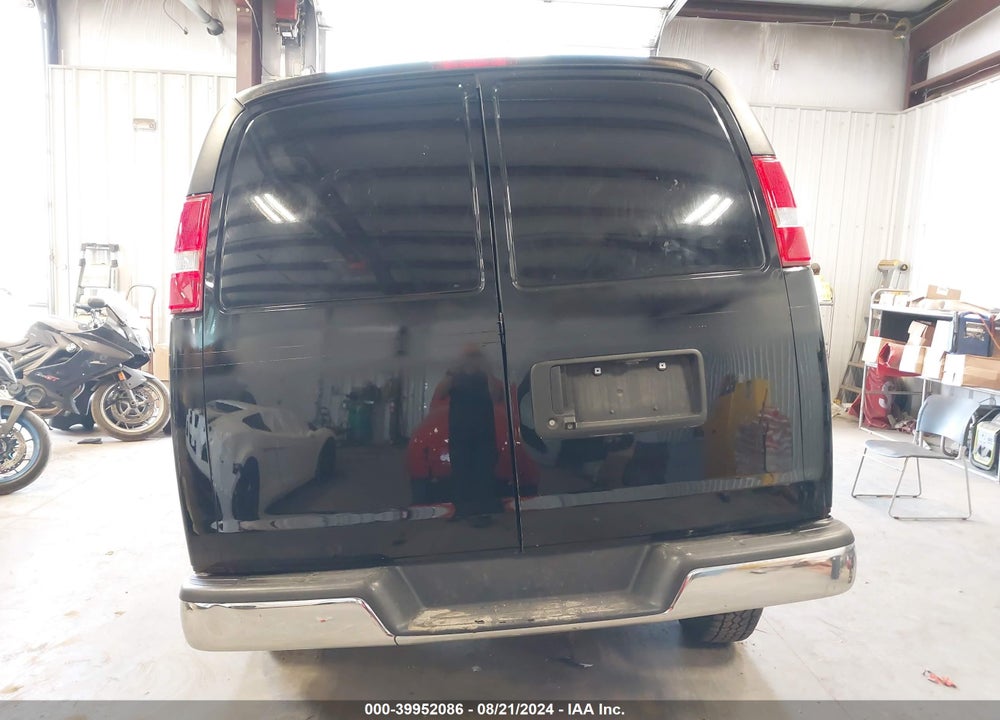 2017 CHEVROLET EXPRESS 2500 VIN: 1GCWGAFF7H1140527