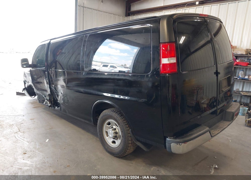 2017 CHEVROLET EXPRESS 2500 VIN: 1GCWGAFF7H1140527
