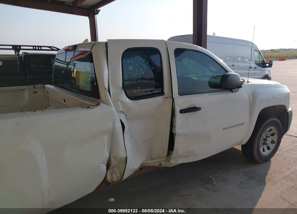 2011 CHEVROLET SILVERADO 1500 WORK TRUCK VIN: 1GCRCPE06BZ330952