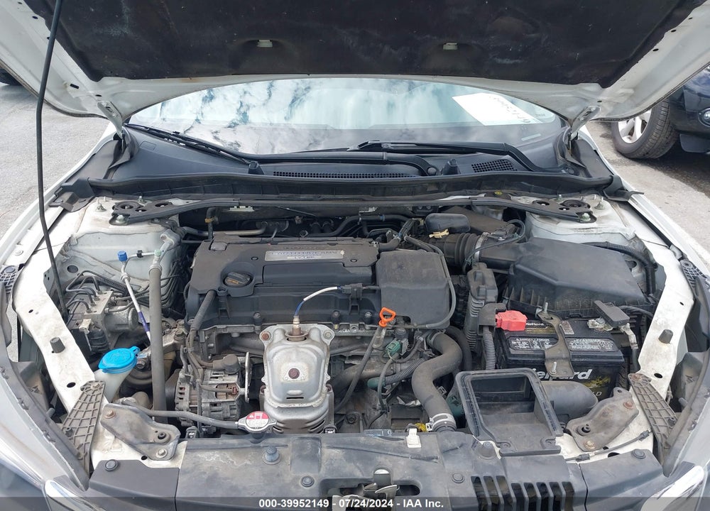 2015 HONDA ACCORD SPORT VIN: 1HGCR2F52FA215224