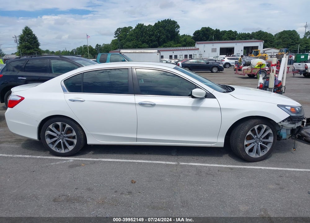 2015 HONDA ACCORD SPORT VIN: 1HGCR2F52FA215224