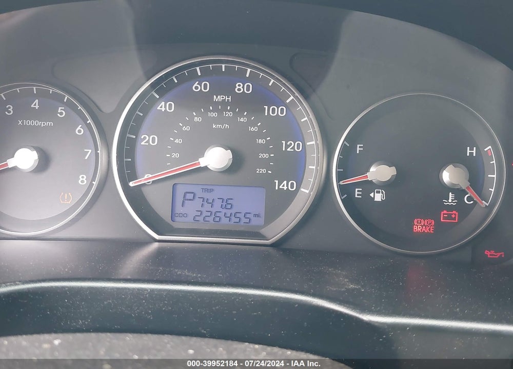 2012 HYUNDAI SANTA FE GLS VIN: 5XYZGDAB8CG115695