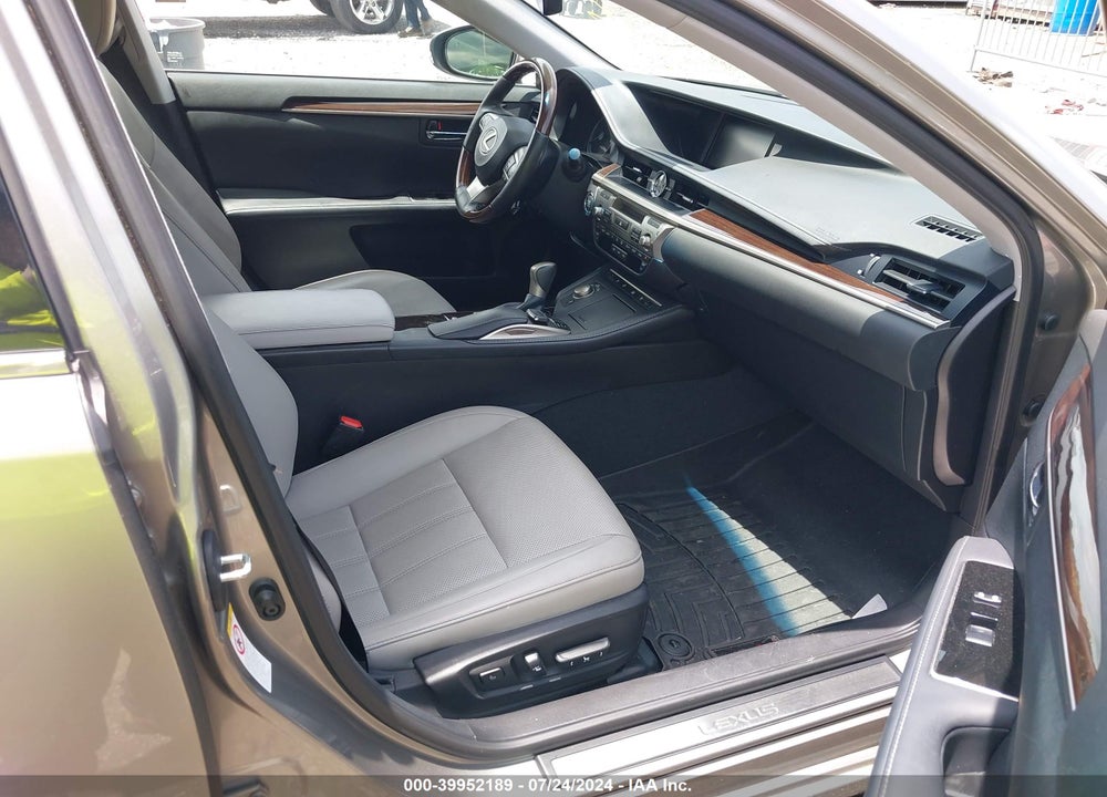 2017 LEXUS ES 350 VIN: 58ABK1GG3HU077255