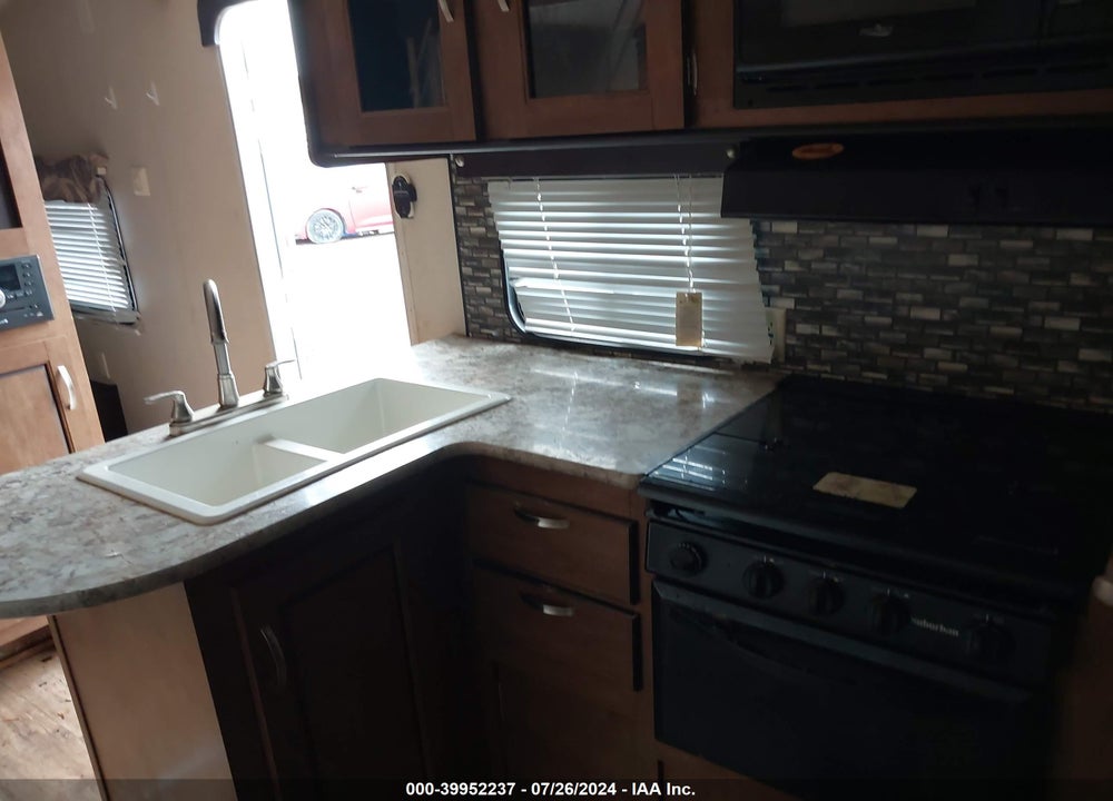 2017 FOREST RIVER WILDWOOD VIN: 4X4TWDC28H7356242