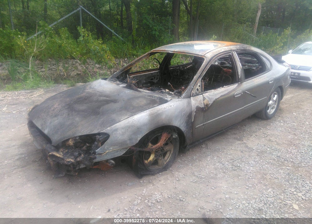 2002 FORD TAURUS SES VIN: 1FAFP55U72G179216