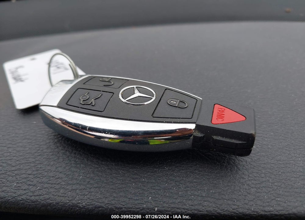 2011 MERCEDES-BENZ E 550 VIN: WDDHF7CB7BA497638