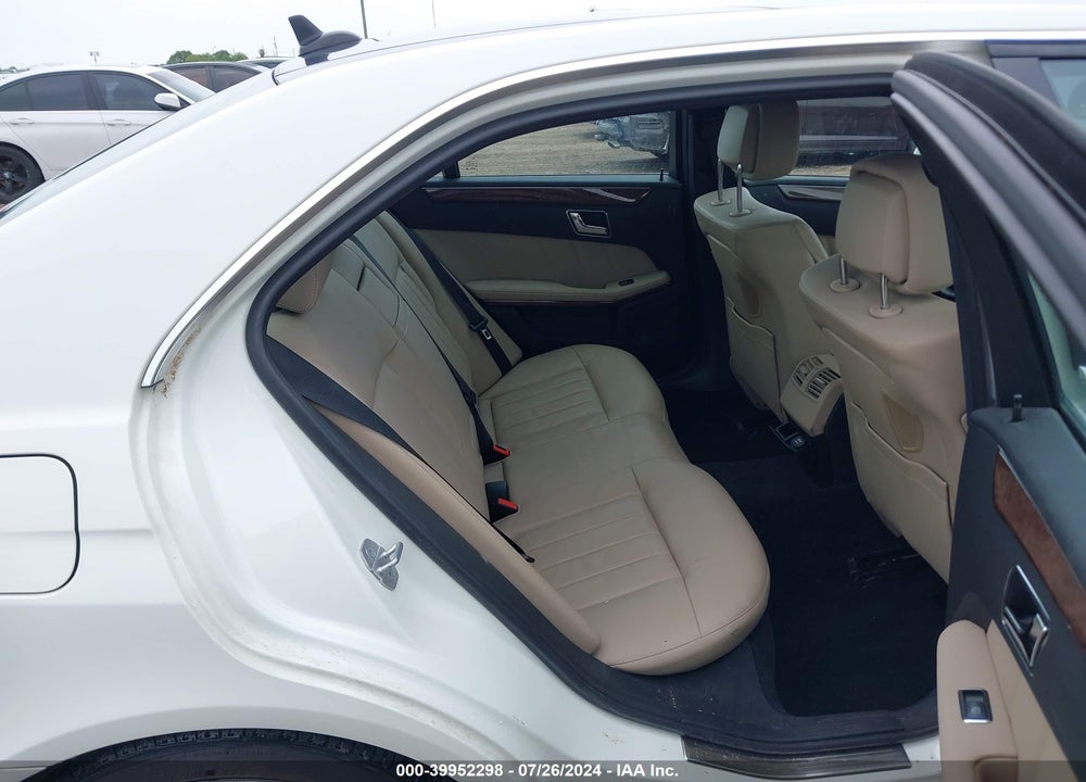 2011 MERCEDES-BENZ E 550 VIN: WDDHF7CB7BA497638