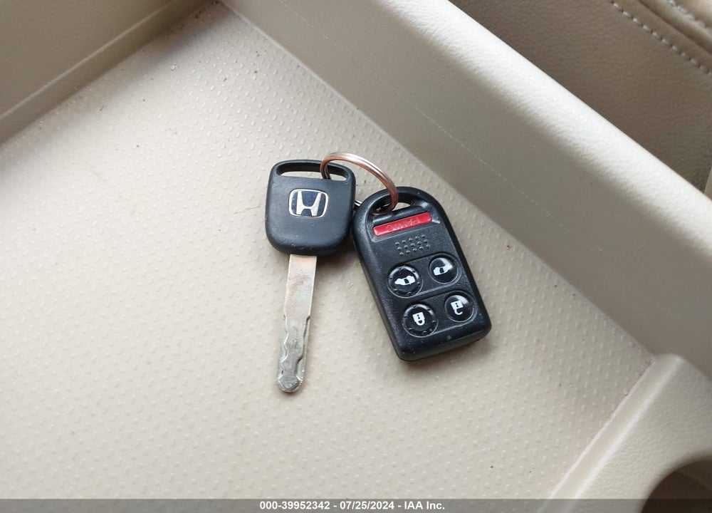 2008 HONDA ODYSSEY EX-L VIN: 5FNRL38608B400341