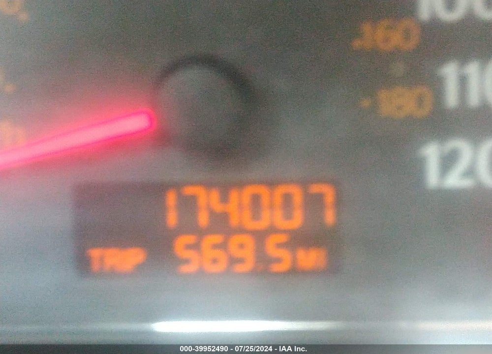 2007 SATURN ION 2 VIN: 1G8AN15F47Z121865