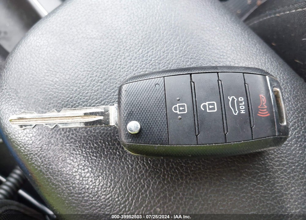 2018 KIA FORTE LX VIN: 3KPFK4A75JE258515