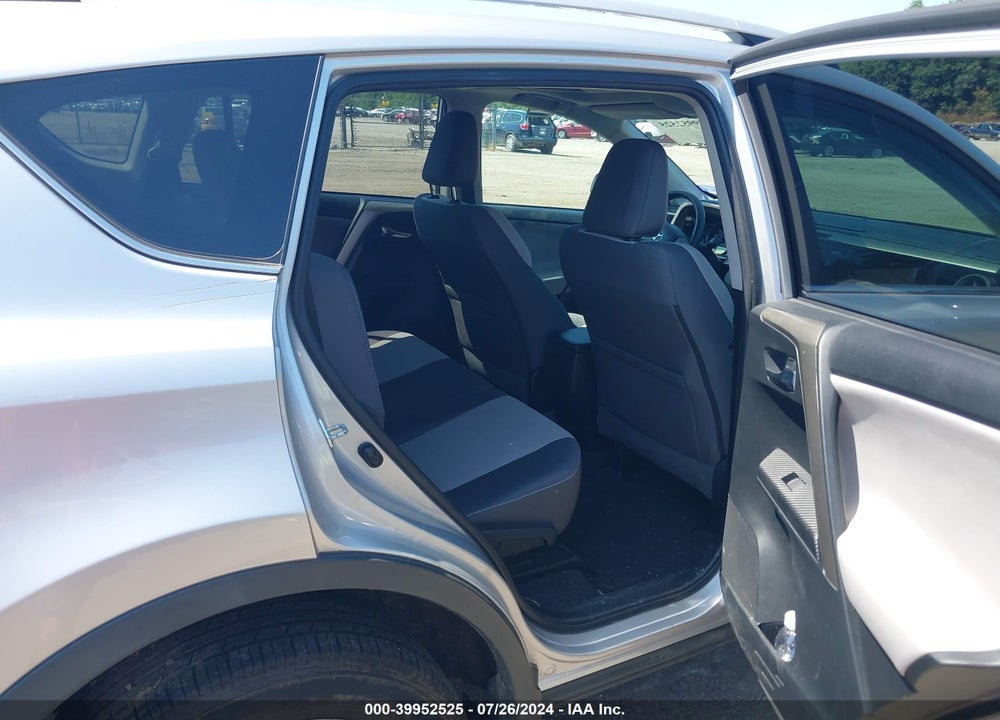 2015 TOYOTA RAV4 XLE VIN: 2T3RFREV9FW233684
