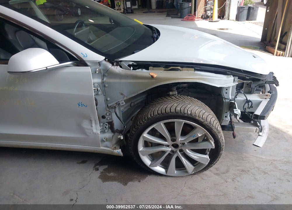 2019 TESLA MODEL 3 LONG RANGE/PERFORMANCE VIN: 5YJ3E1EB9KF390177
