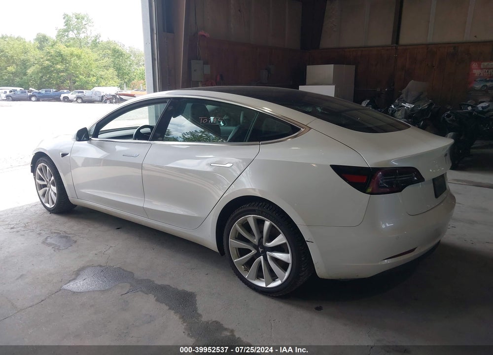 2019 TESLA MODEL 3 LONG RANGE/PERFORMANCE VIN: 5YJ3E1EB9KF390177