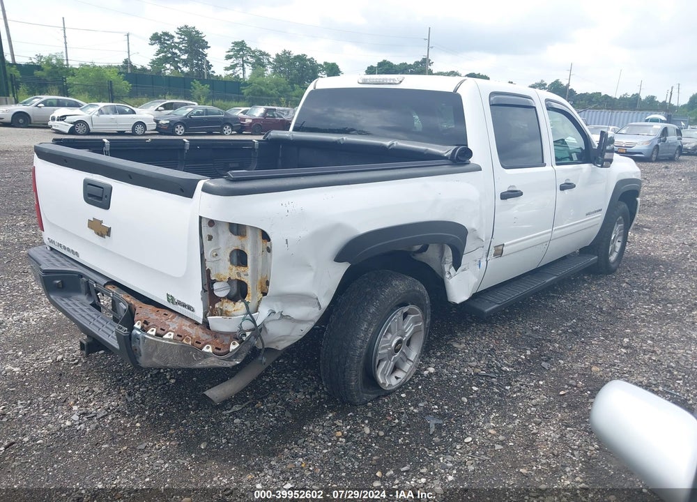 2011 CHEVROLET SILVERADO 1500 HYBRID 1HY VIN: 3GCUKUEJ3BG133001