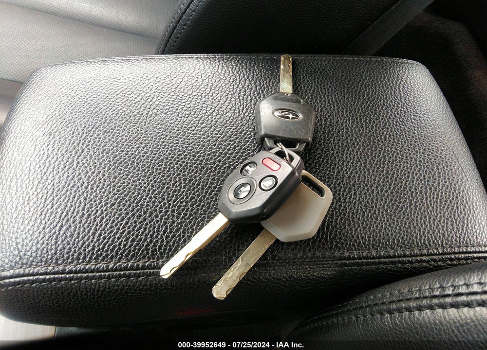 2014 SUBARU LEGACY 2.5I LIMITED VIN: 4S3BMBL65E3022350