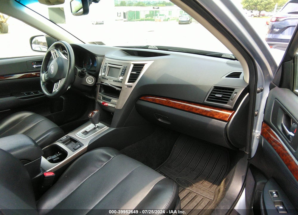 2014 SUBARU LEGACY 2.5I LIMITED VIN: 4S3BMBL65E3022350
