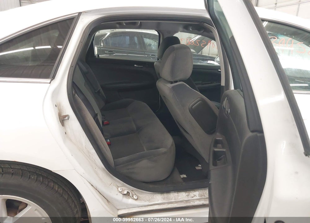 2011 CHEVROLET IMPALA LT VIN: 2G1WG5EK3B1207303
