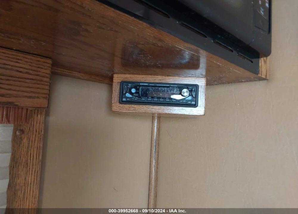 2006 PLATINUM HORSE TRAILER VIN: 5HMXG242361002787