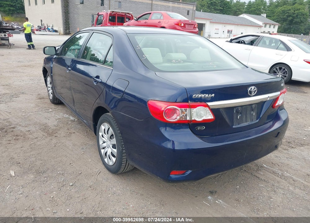 2013 TOYOTA COROLLA LE VIN: 2T1BU4EE8DC925095