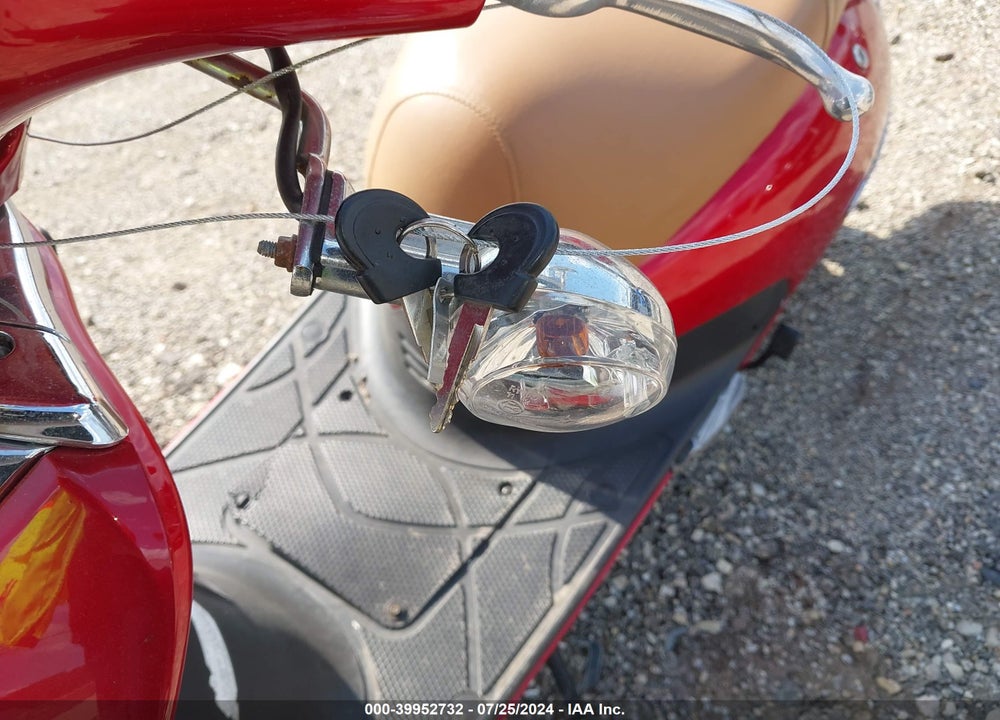 2014 SYM FIDDLE II 125 VIN: RFGBS1HE3EXAW1401