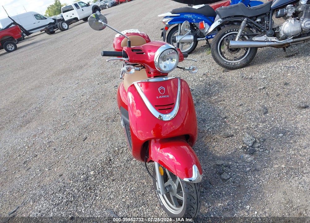 2014 SYM FIDDLE II 125 VIN: RFGBS1HE3EXAW1401