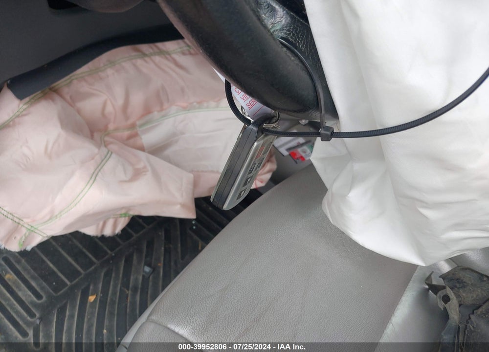 2020 TOYOTA SIENNA XLE VIN: 5TDYZ3DC7LS060471